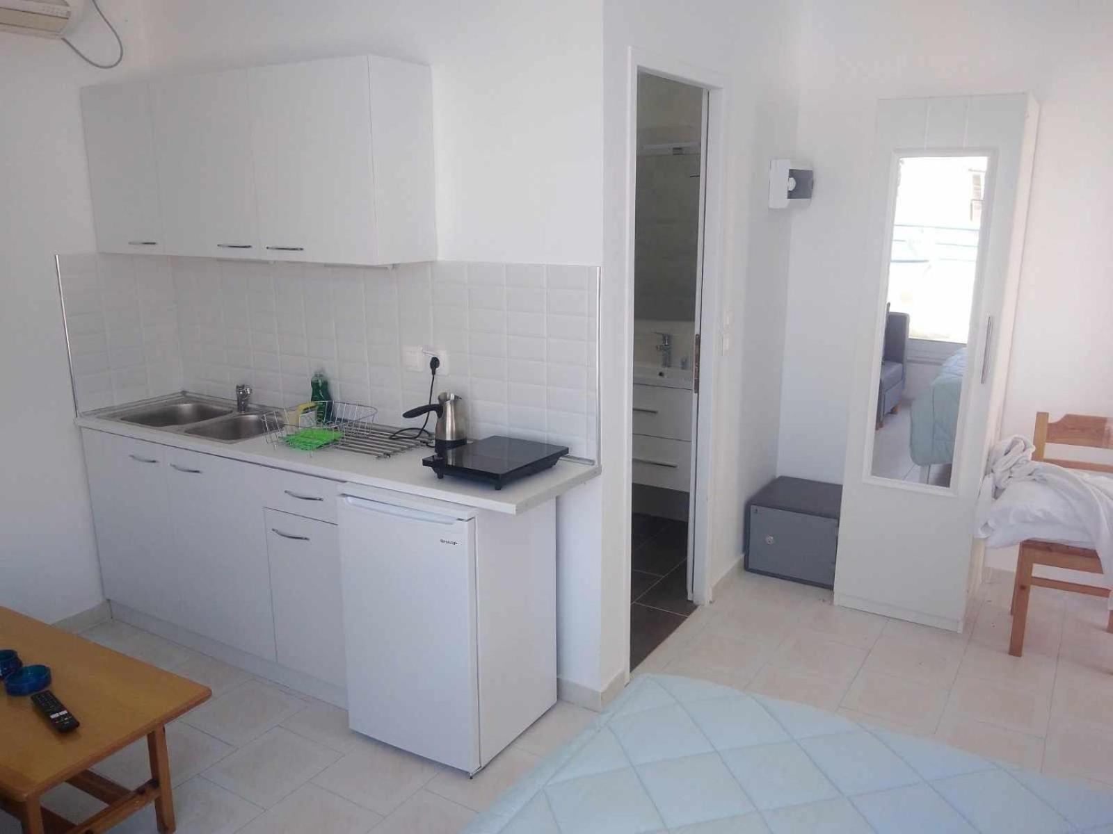 Blue Dolphin Studios And Apartment Vagia  Екстериор снимка