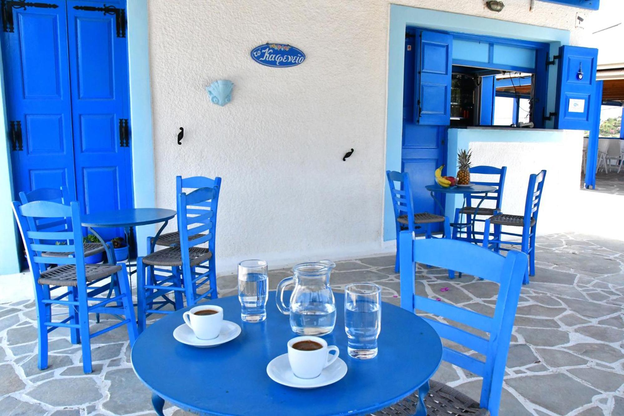 Blue Dolphin Studios And Apartment Vagia  Екстериор снимка