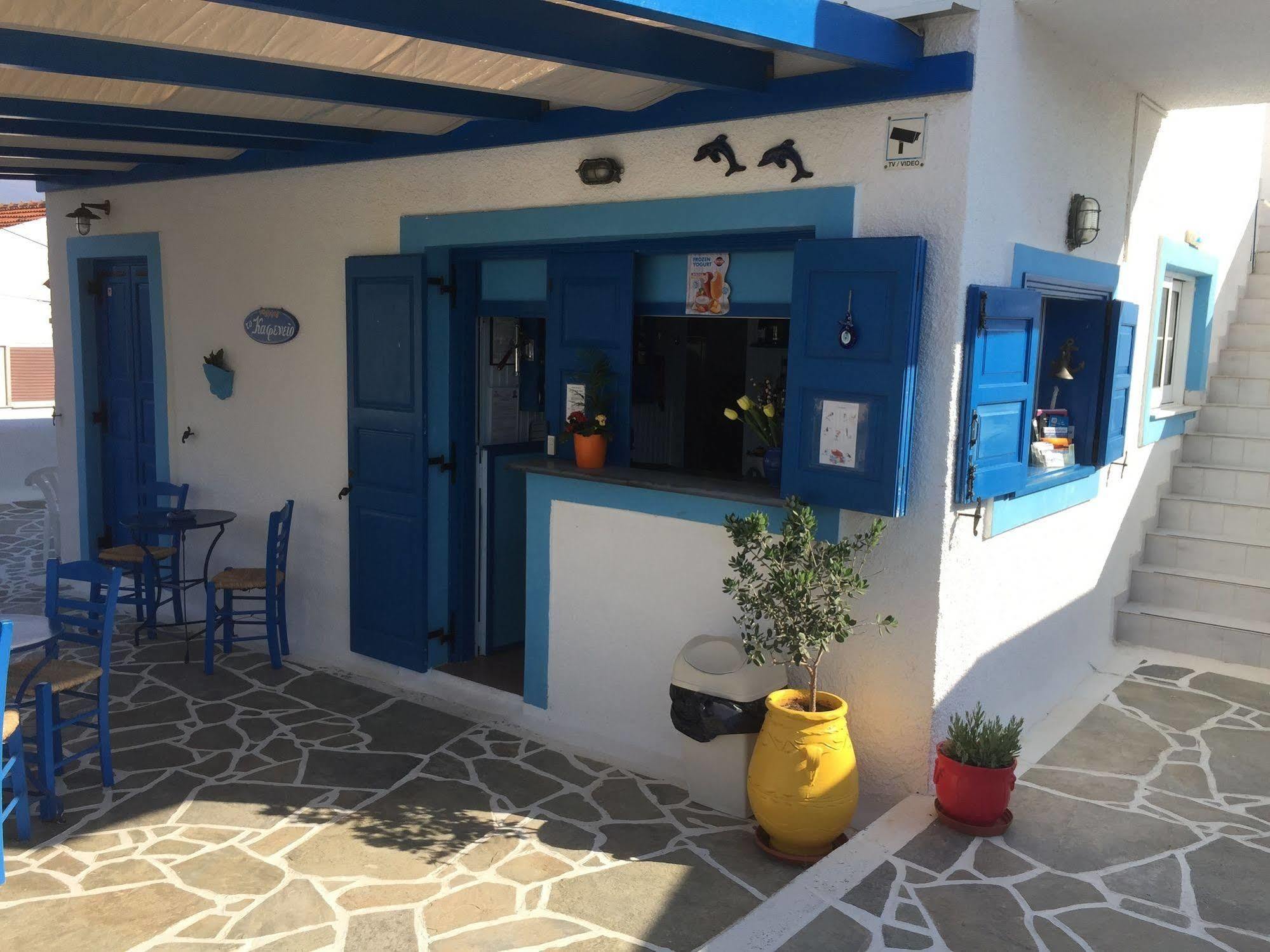 Blue Dolphin Studios And Apartment Vagia  Екстериор снимка
